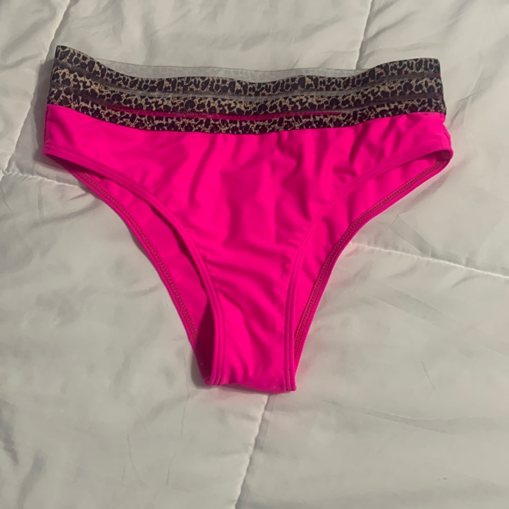 Women’s swimsuit bottoms
